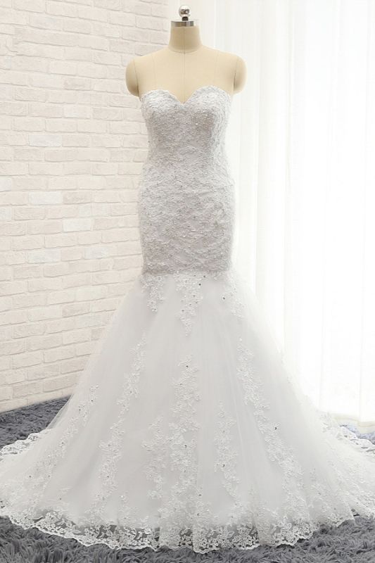 Bradyonlinewholesale Affordable Strapless Tulle Lace Wedding Dress Sleeveless Sweetheart Bridal Gowns with Appliques On Sale