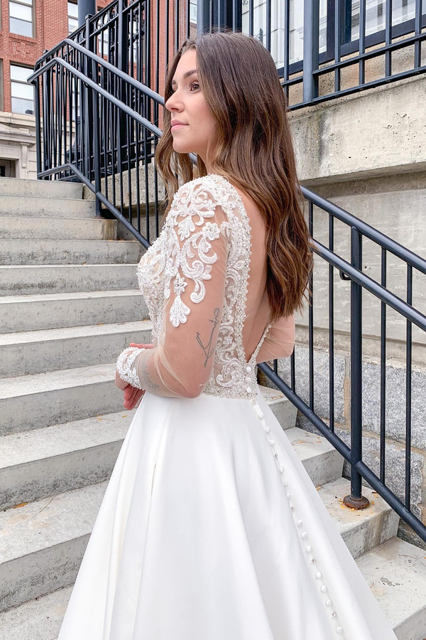 Romantic Soft Lace V-Neck Long Sleeve A-Line Wedding Dress