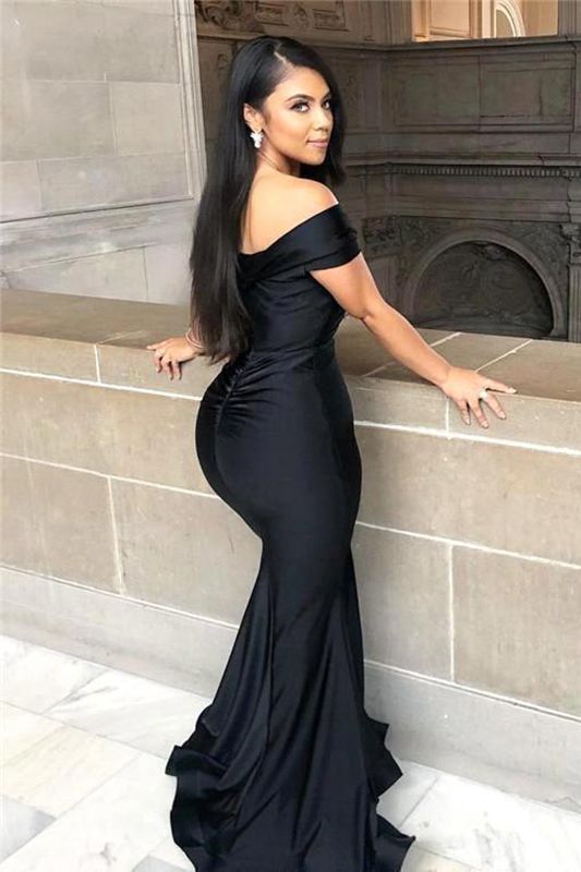 Off-the-Shoulder Black Mermaid Plus Size Bridesmaid Dress