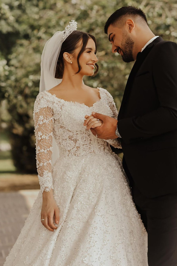 Gorgeous White A-Line Long Sleeve 3D Floral Lace Wedding Dress