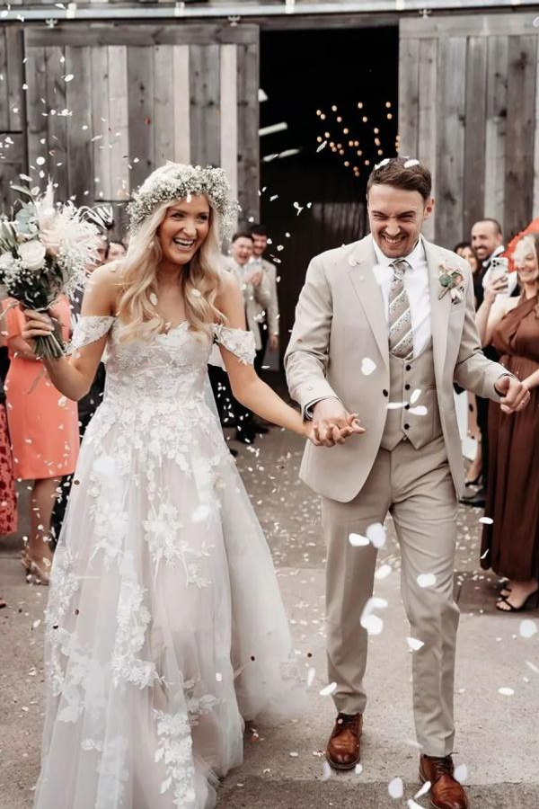 Elegant Off-Shoulder Tulle Floral Lace Wedding Dress