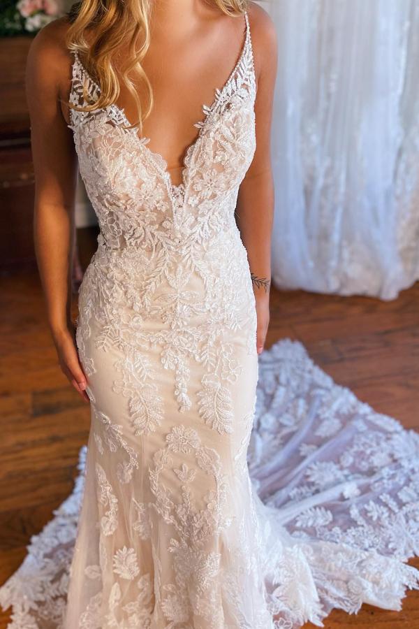 Elegant Sleeveless Floral Mermaid Bridal Gown V-neck Wedding Dress