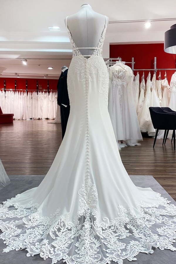 Romantic V-Neck Mermaid Bridal Dress with Sleeveless Soft Lace Design