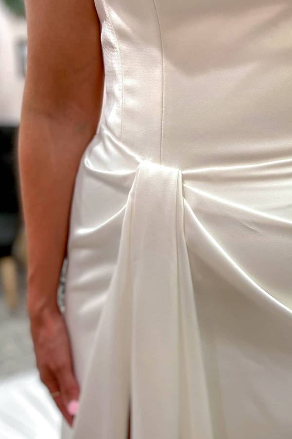 Sweetheart Heart Neck Open-Back Satin Side Slit Mermaid Wedding Dress