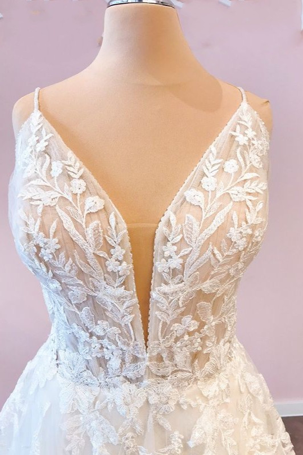 Spaghetti Strap Deep Double V-Neck Tulle Wedding Dress with Floral Lace Appliques