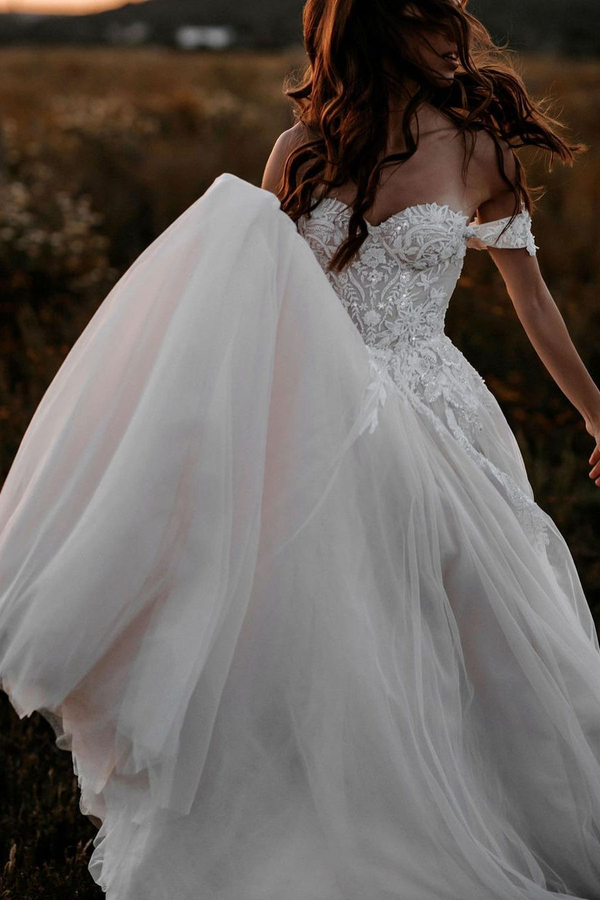 Off-Shoulder Sweetheart Floral Lace Tulle Wedding Dress