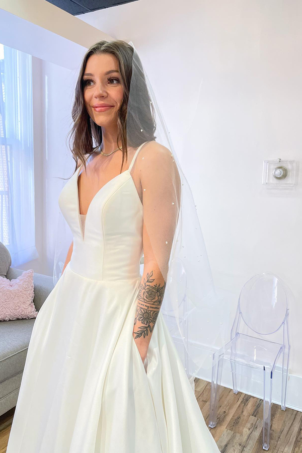 Sexy A-Line Spaghetti Strap Sweetheart Satin Backless Wedding Dress with Pockets