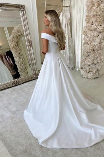 Simple Retro White Off the shoulder A-line Bridal Gowns_2
