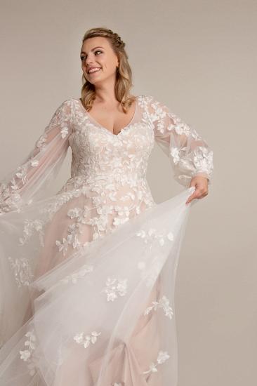 Long Sleeve V Neck A-Line Lace Appliquéd Plus Size Wedding Dress_3