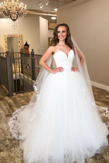 Elegant Sweetheart Strapless A-line White Wedding Dress_2