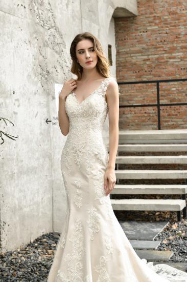 Stunning Sleeveless Fit-and-flare Lace Open Back Summer Beach Wedding Dress_9