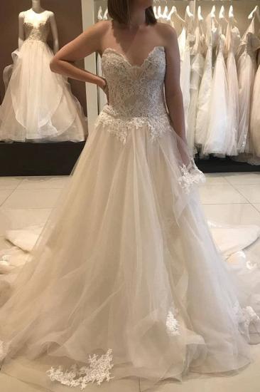 Casual Chapel Train Sweetheart Princess Lace Wedding Dress with Romantic Tulle Skirt